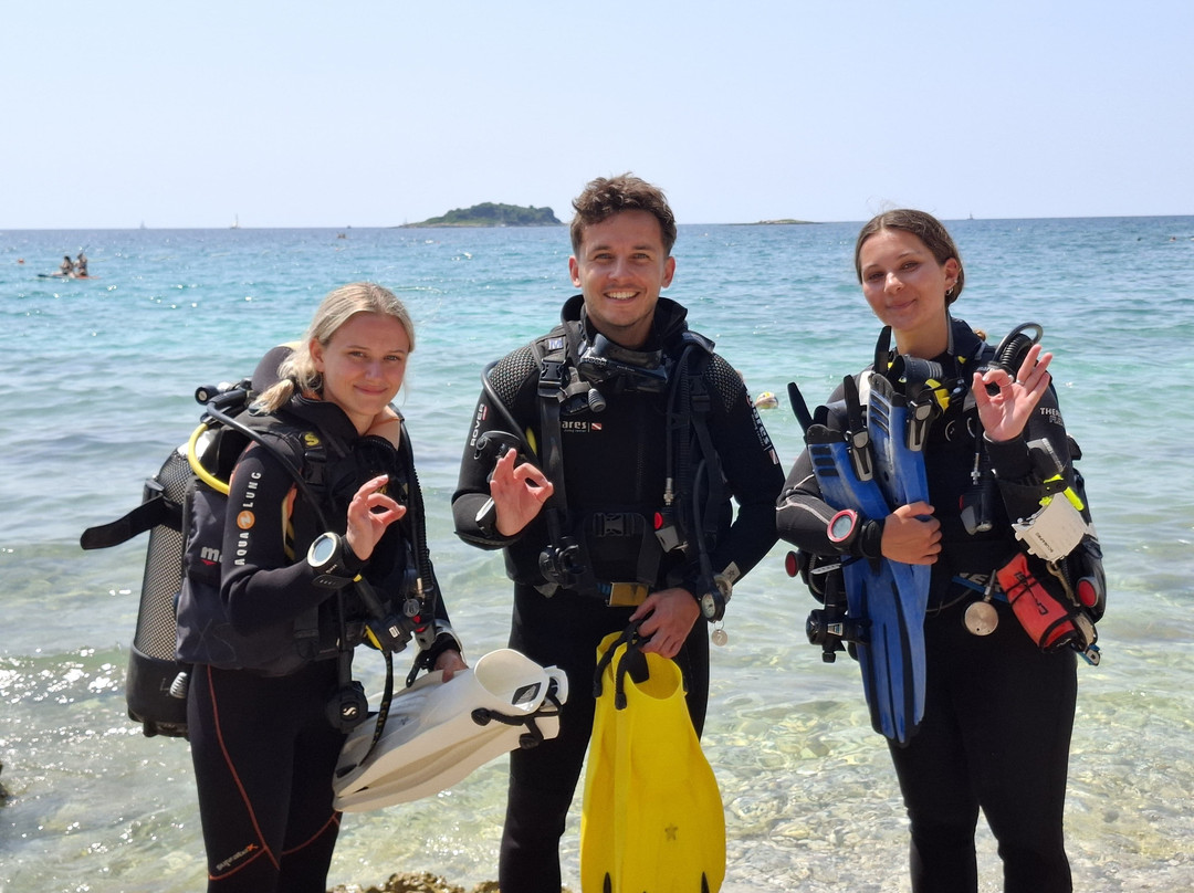 Starfish Diving Center-弗萨必去景点