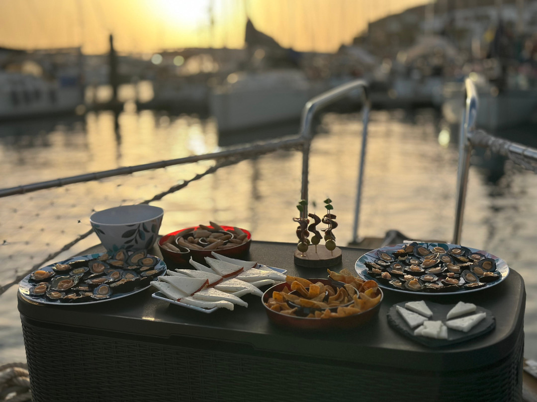 Deep Blue Trips - Maspalomas Boat Tours-Pasito Blanco必去景点