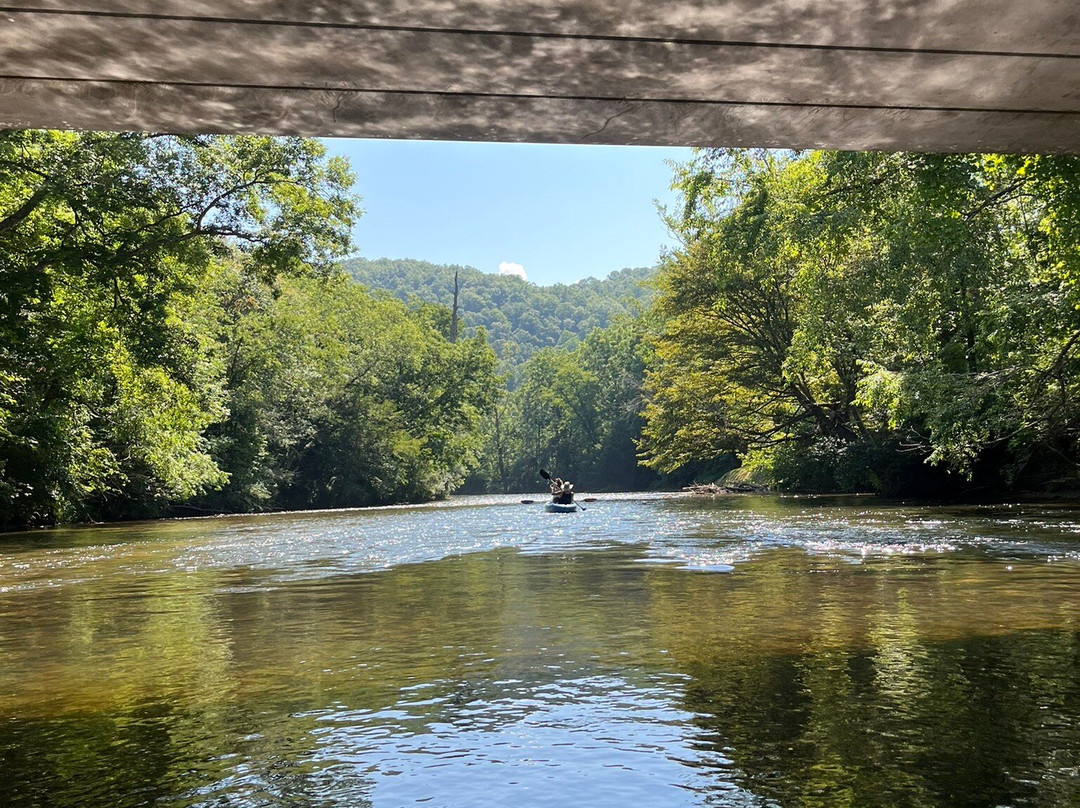 Headwaters Outfitters Outdoor Adventures-Rosman必去景点