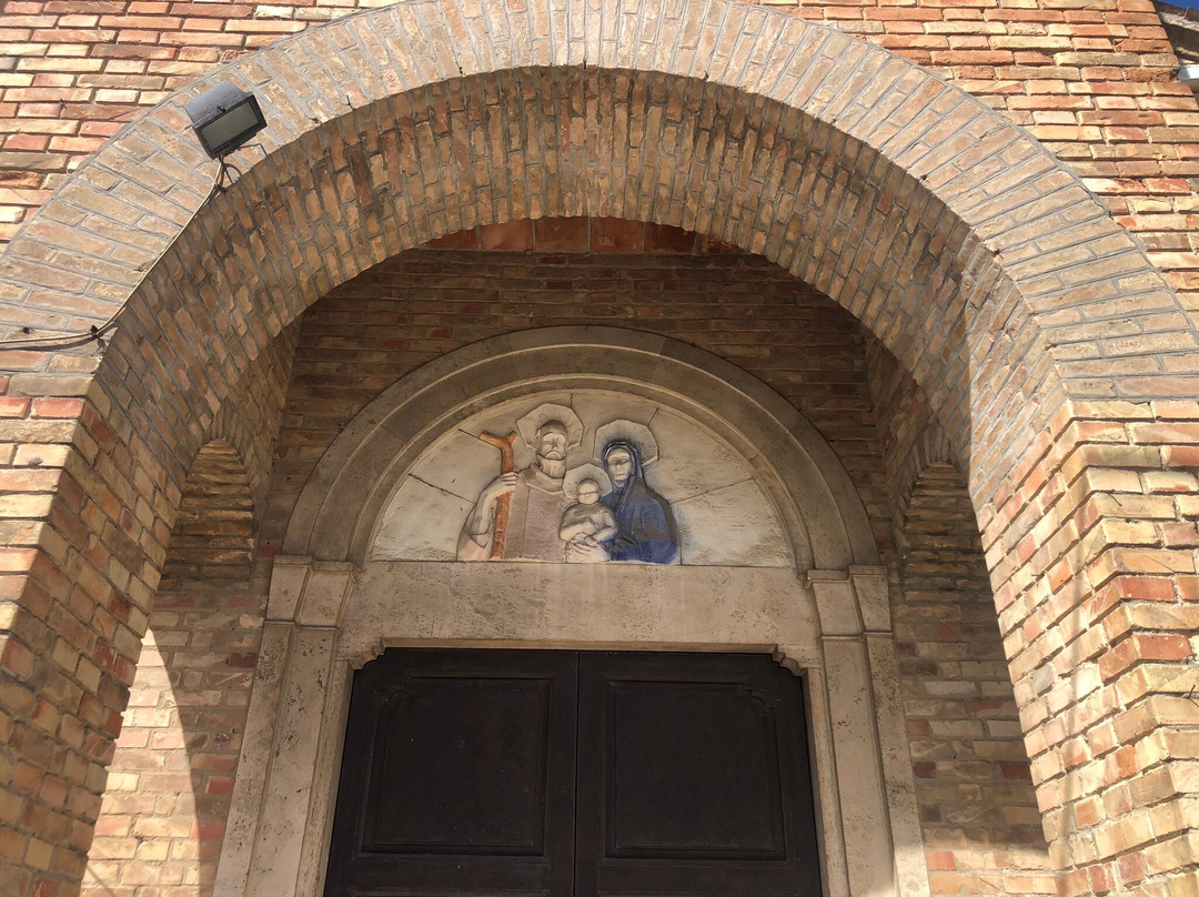 Chiesa della Sacra Famiglia di Nazareth-Scerne必去景点