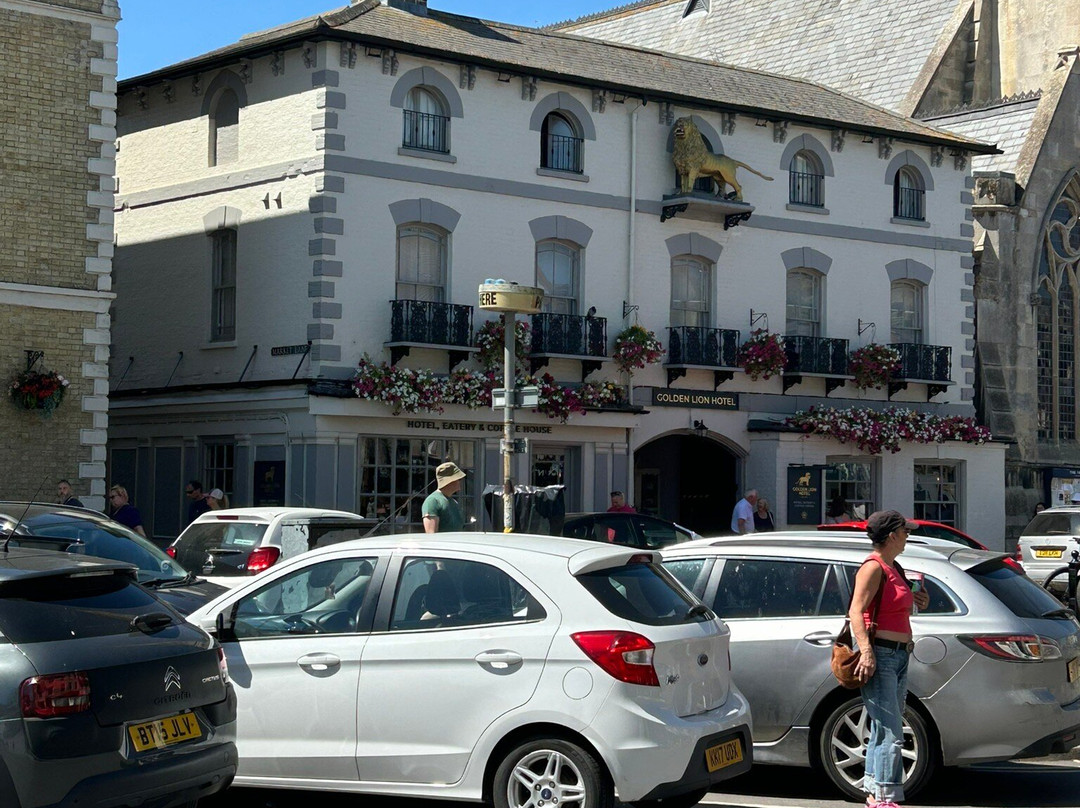 The Golden Lion Hotel, St. Ives主图