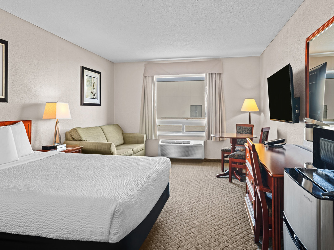 Days Inn & Suites by Wyndham Winkler主图