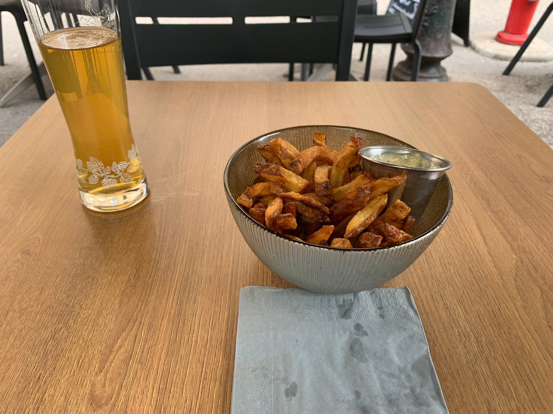 Le Lion Bar
