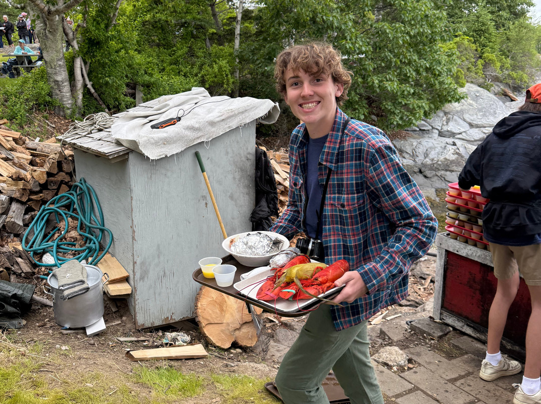 Cabbage Island Clambakes-布斯贝港必去景点