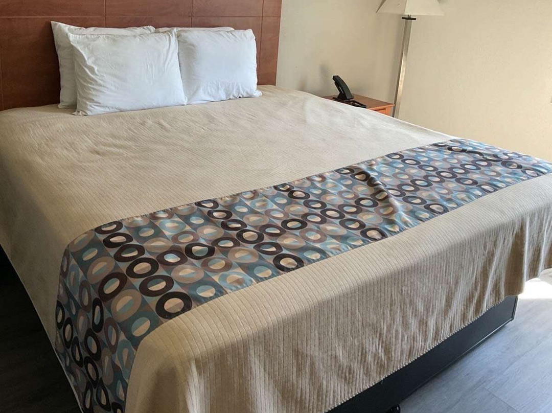 Motel 6 Putnam, CT主图