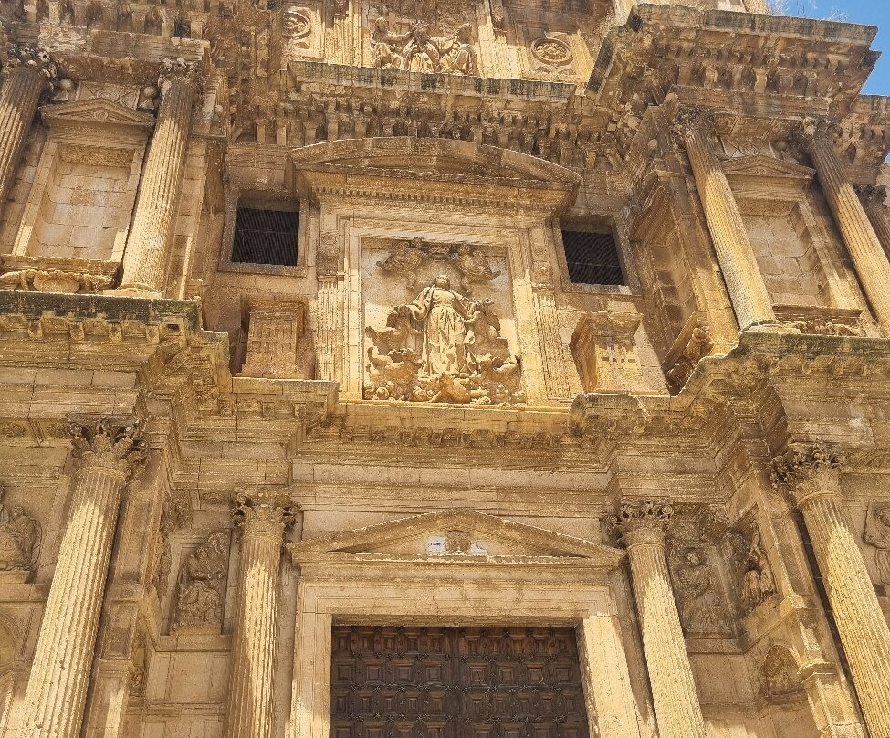 Iglesia De Santa María De La Asunción-Gumiel de Hizan必去景点