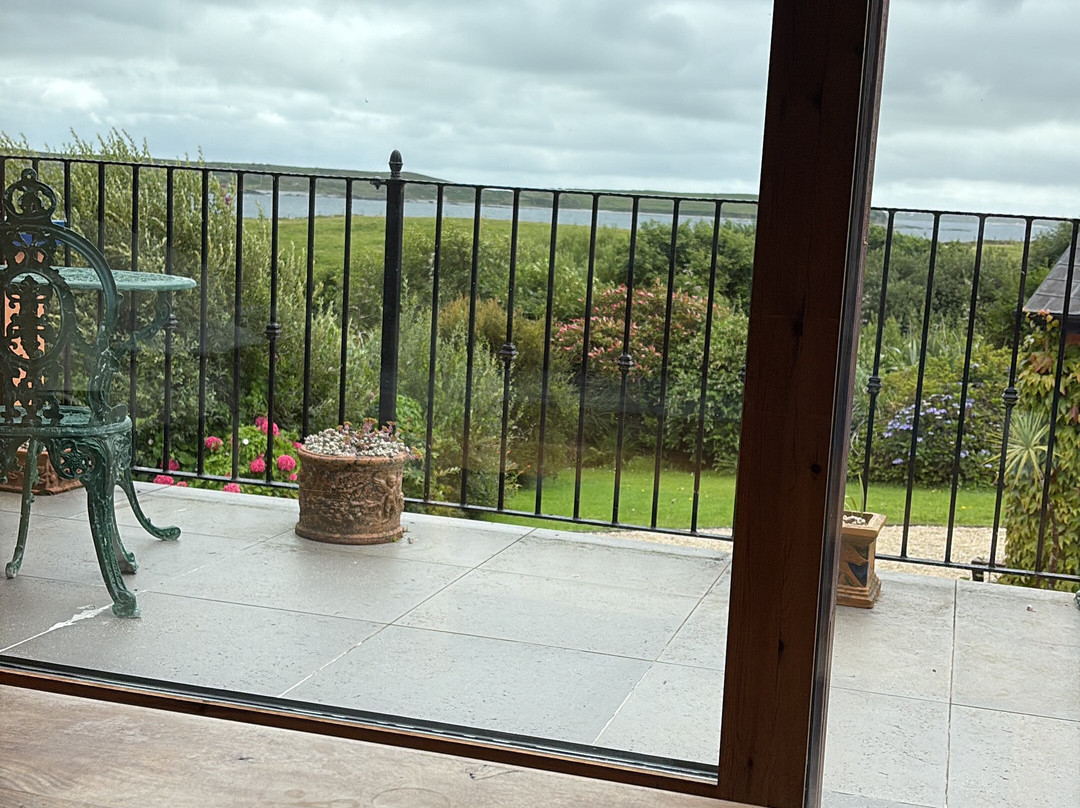 Dolphin Beach House主图