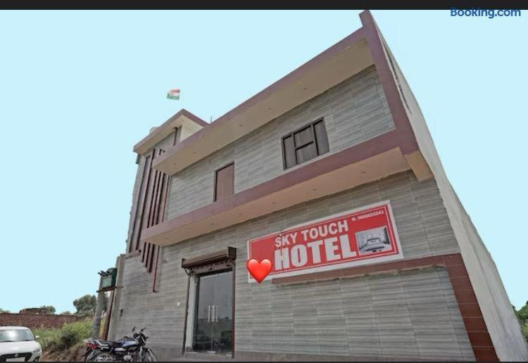 OYO Sky Touch Hotel