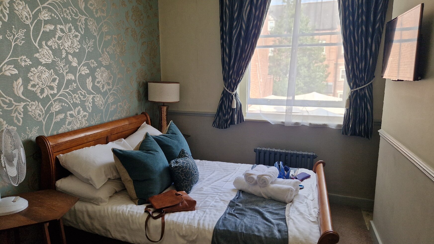 The Cardinals Hat-官方