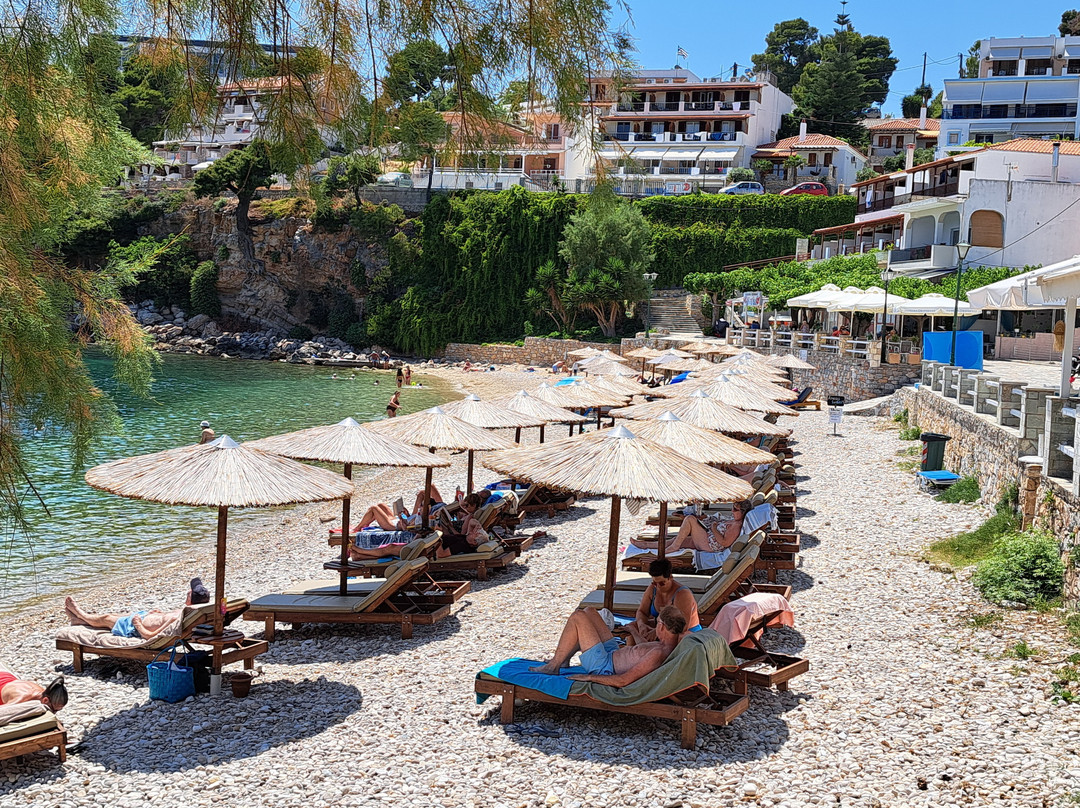 Roussoum Gialos Beach-Patitiri必去景点