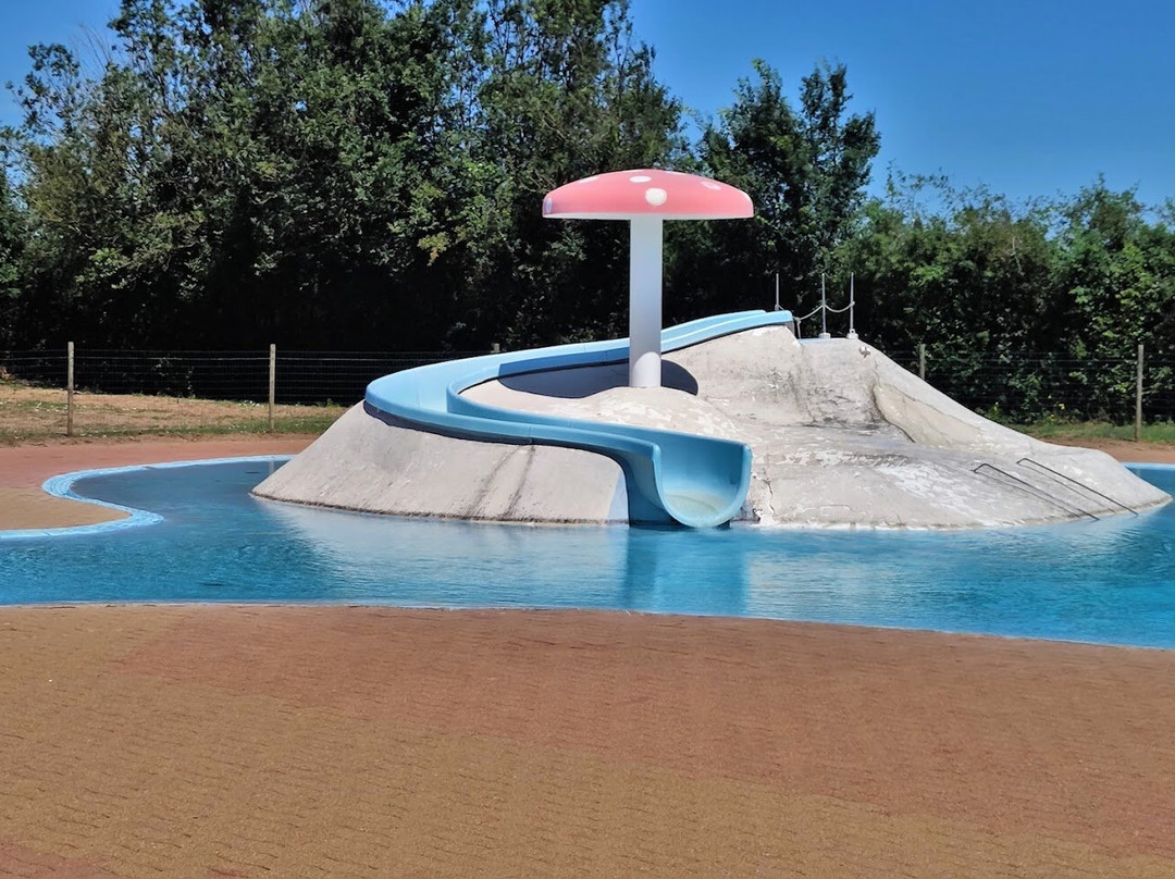Aire Naturelle De Camping Du Cébron