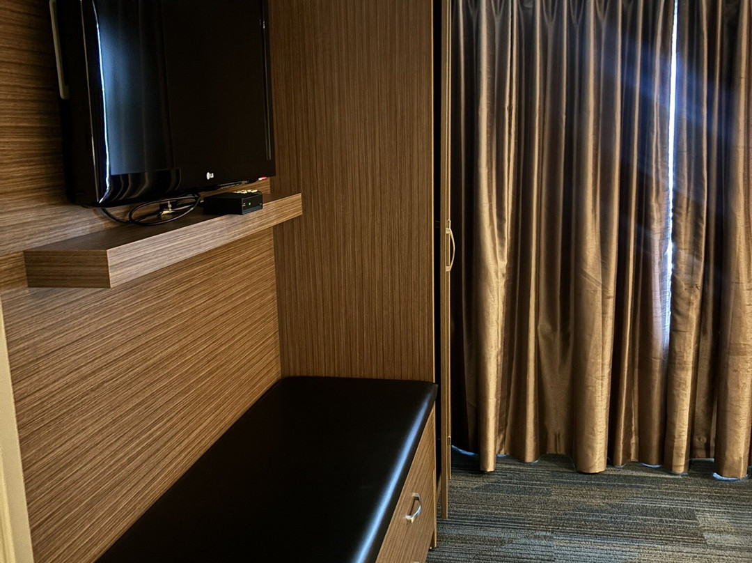 Clarion Hotel & Suites主图