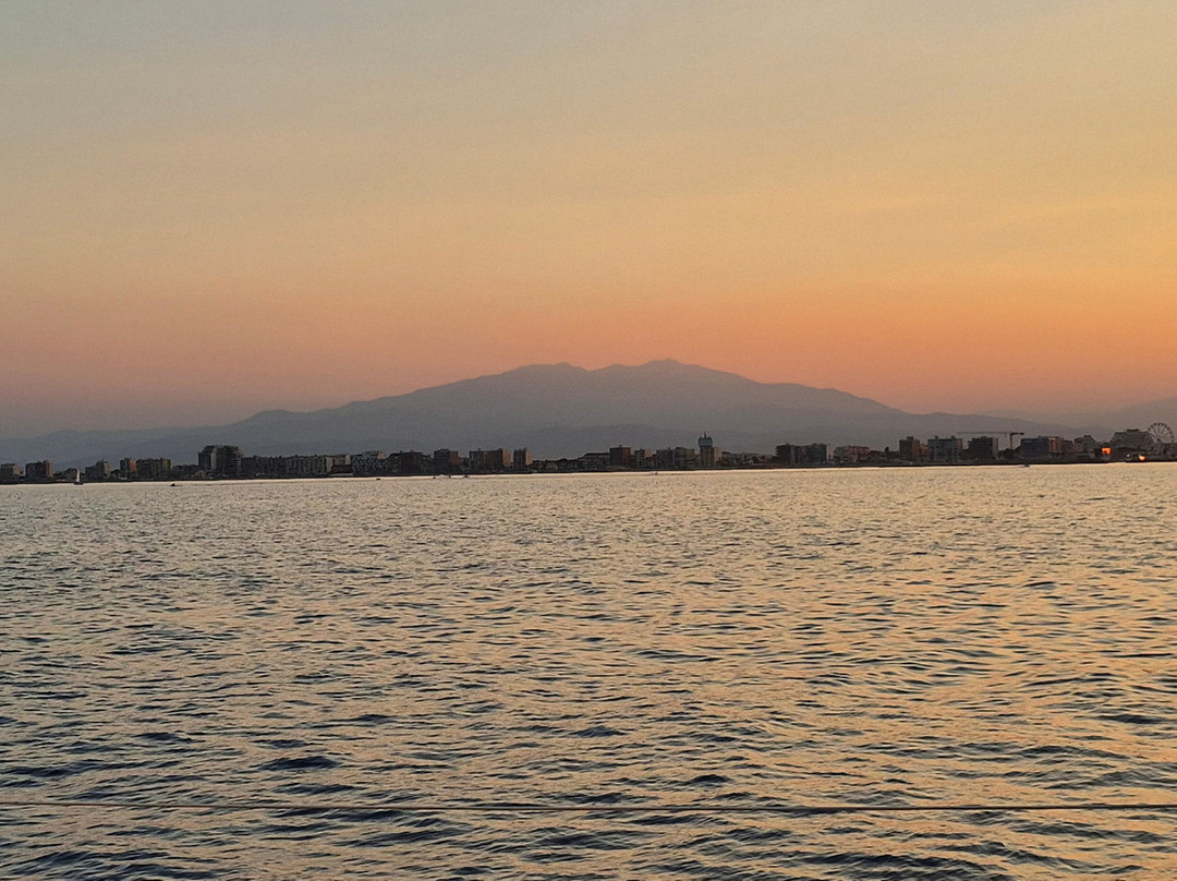 Catamaran NAVIVOILE-卡内鲁西永必去景点