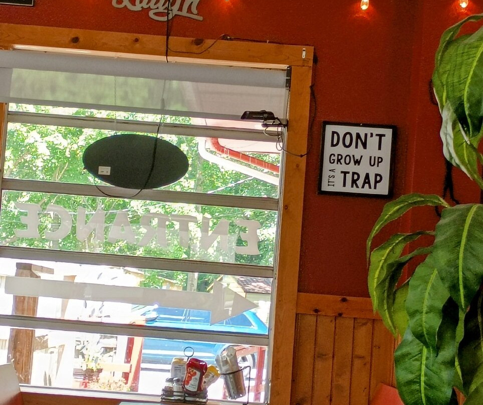 Brickhouse Burgers & Pizza