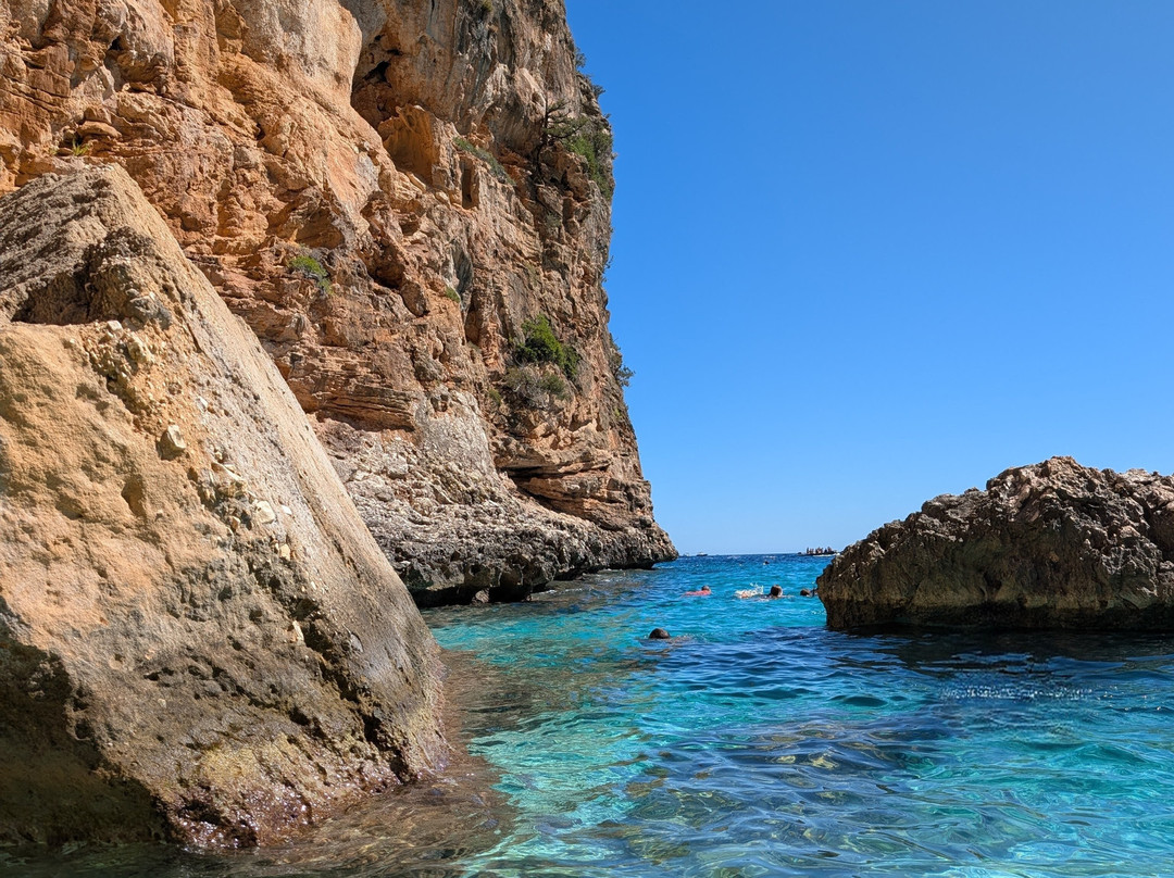 Blue Driving - Noleggio Gommoni ed escursioni nel Golfo di Orosei-奥罗塞必去景点