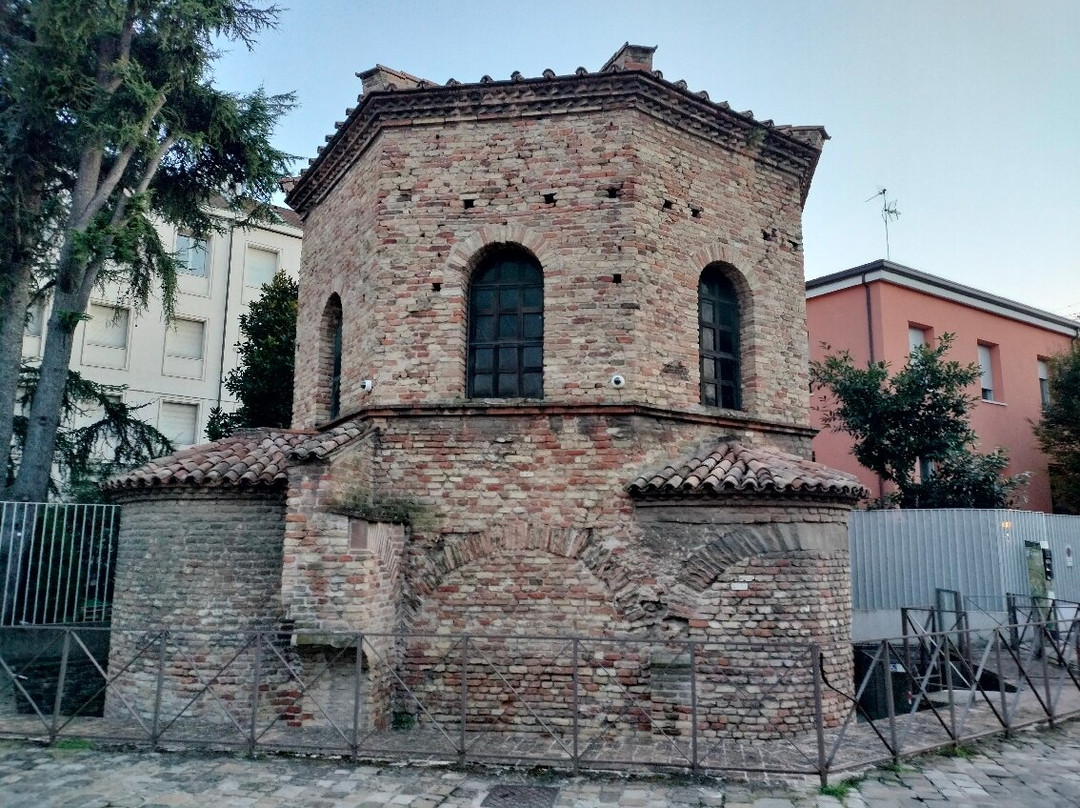 Centro Storico-拉韦纳必去景点