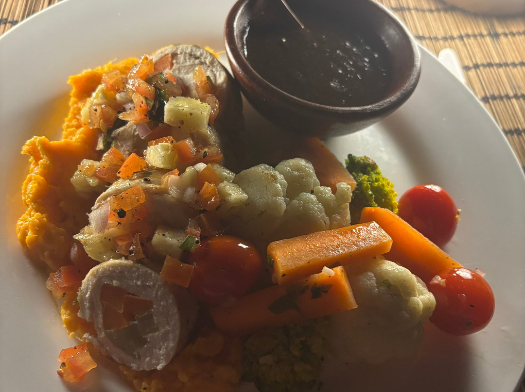 金巴兰森林度假酒店主图