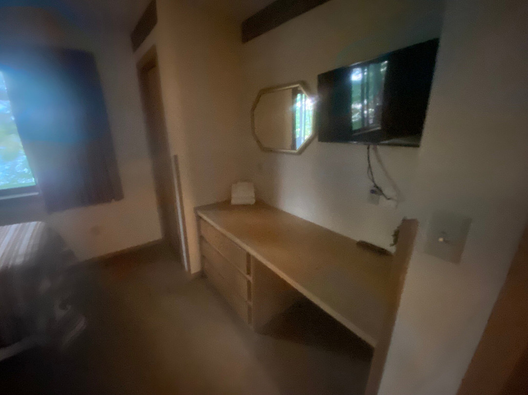 The Pointe Hotel & Suites主图