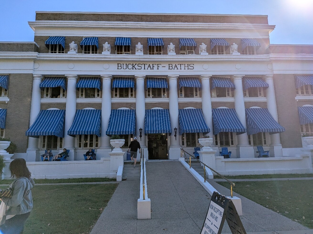 Buckstaff Bathhouse-温泉城必去景点