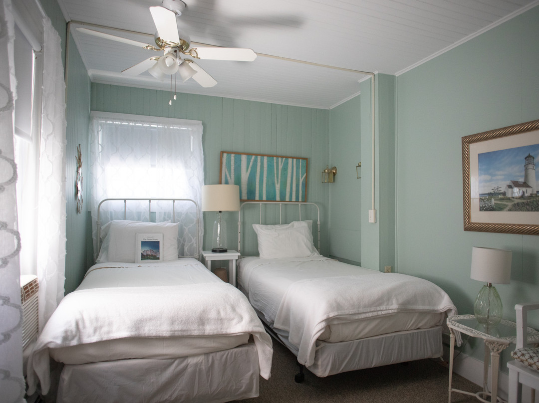 The Ocean House主图