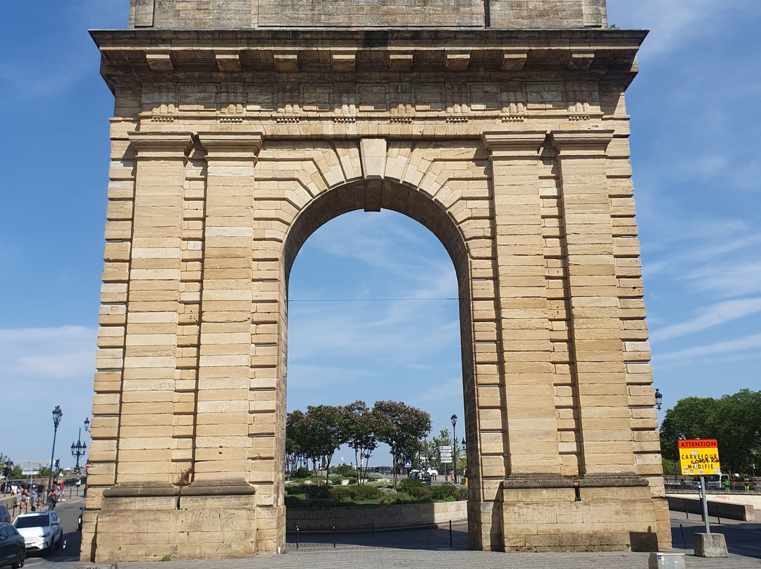 Porte de Bourgogne-波尔多必去景点