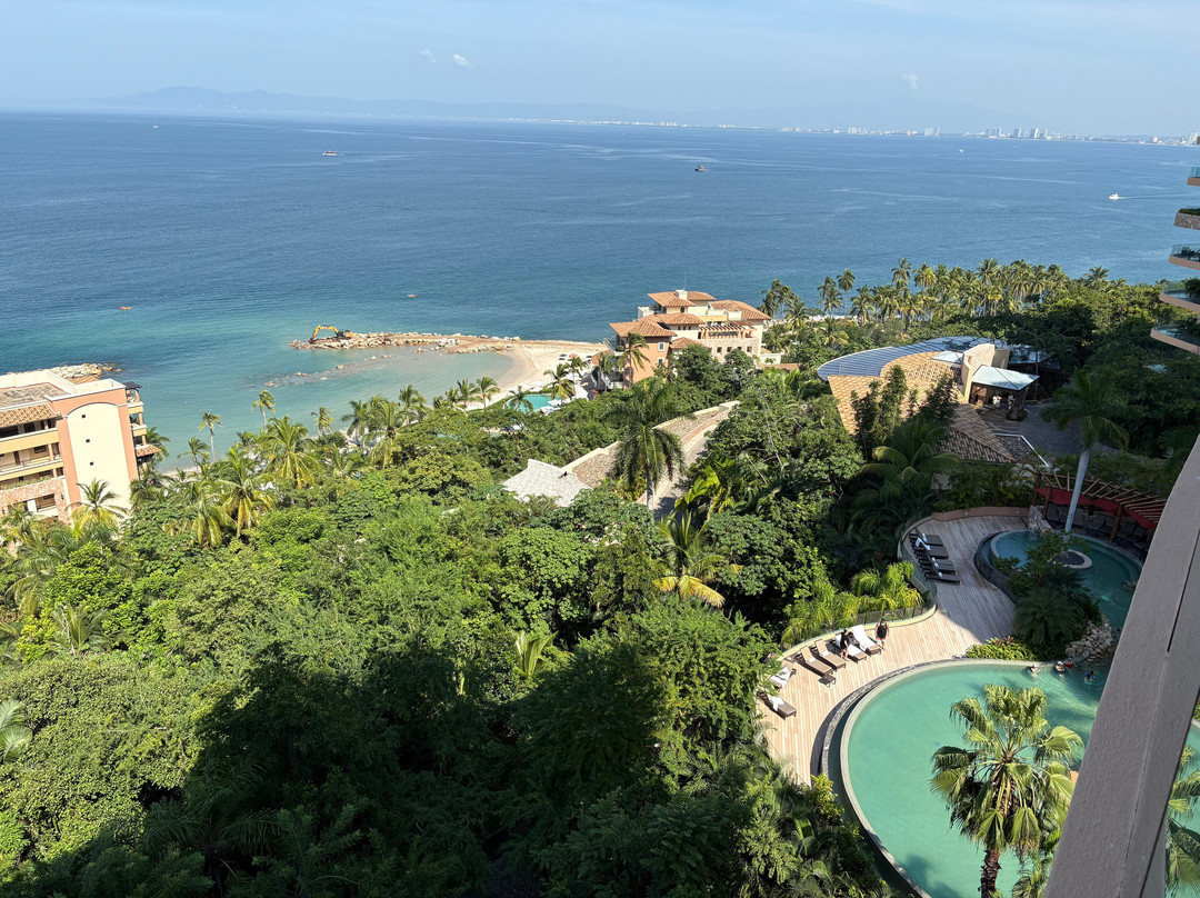 加尔萨布兰卡自然保护区温泉度假酒店主图