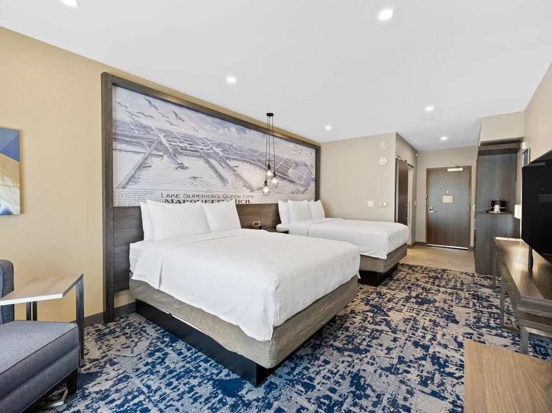 Best Western Plus Marquette Hotel & Suites