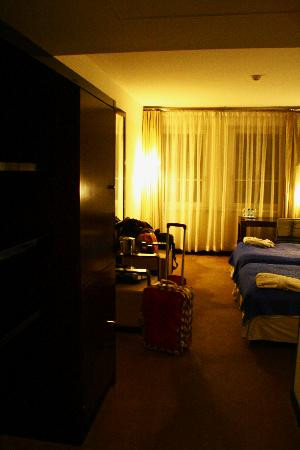 万世名流酒店主图