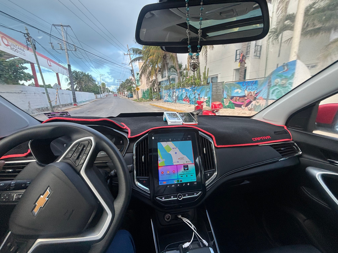 Taxi en Isla Mujeres by Charlie Martinez-女人岛必去景点