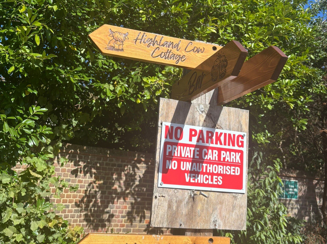 Highland Cow Cottage-Royston必去景点