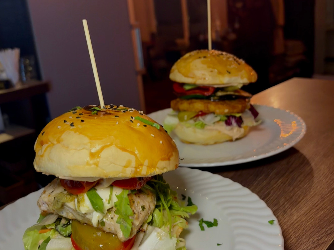 Liton's Restaurant Burger Steak Pizza