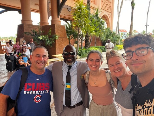 Bahama Cruise Taxi Cab-拿骚必去景点