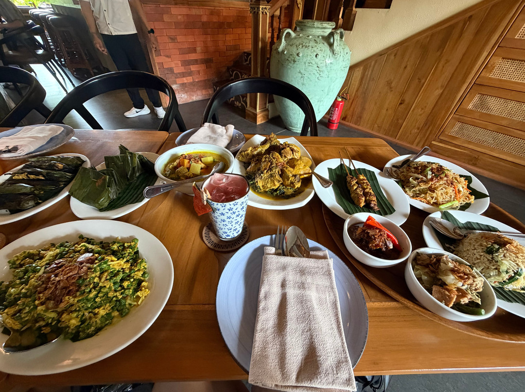 Warung Nia Petitenget
