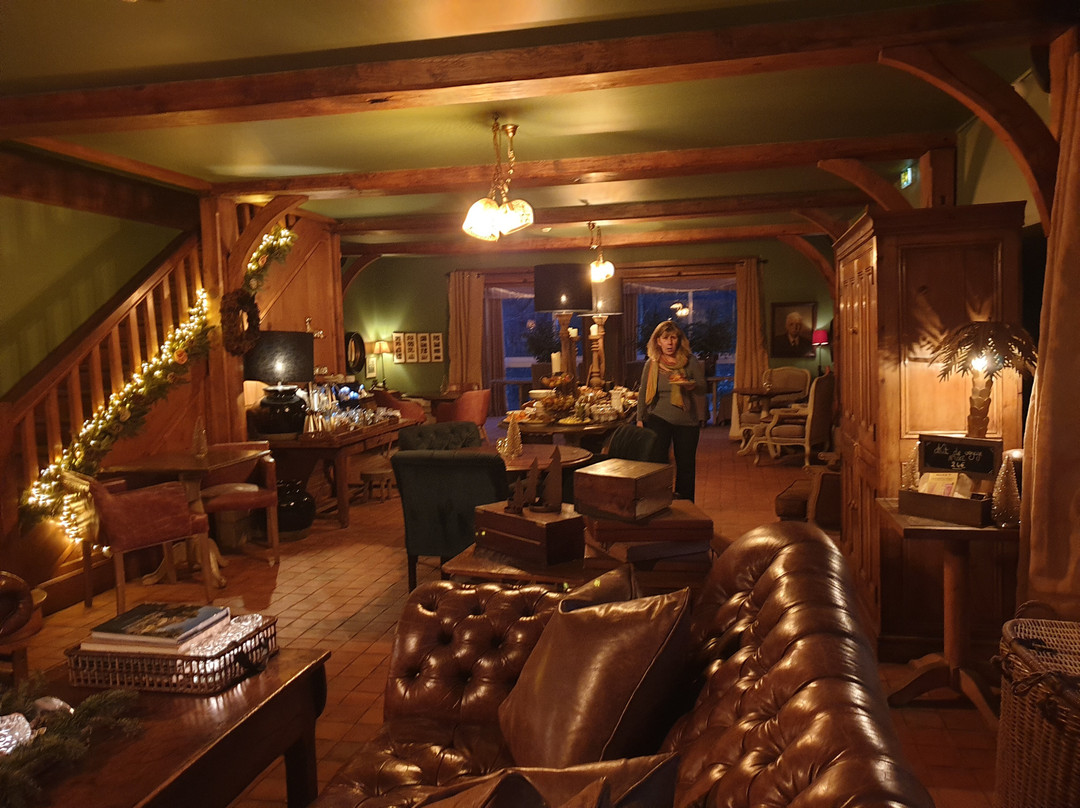 Les Pins de Cesar主图