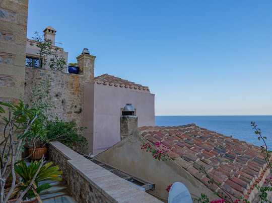 Moni Emvasis Luxury Suites主图