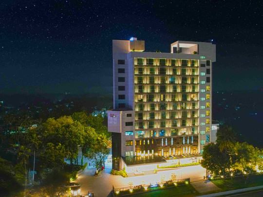 Vivanta Kochi, Aluva