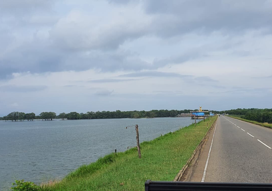 Udawalawe Lahiru Safari Guide Tours-乌达瓦拉维国家公园必去景点