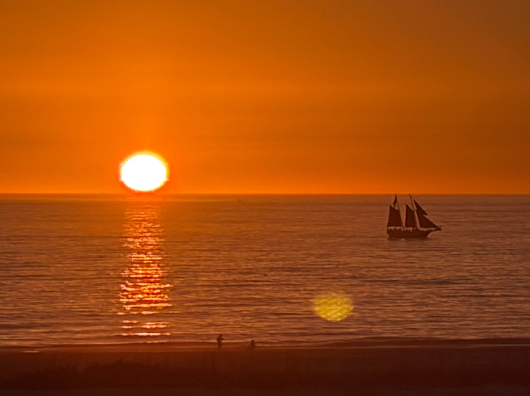 南滩太阳公寓式酒店主图
