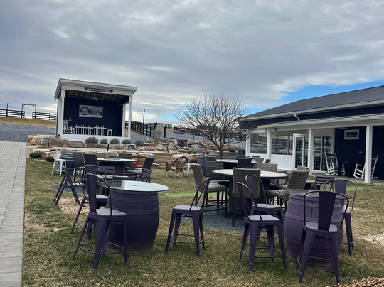 White Oak Lavender Farm & The Purple WOLF Tasting Room-哈里森堡必去景点