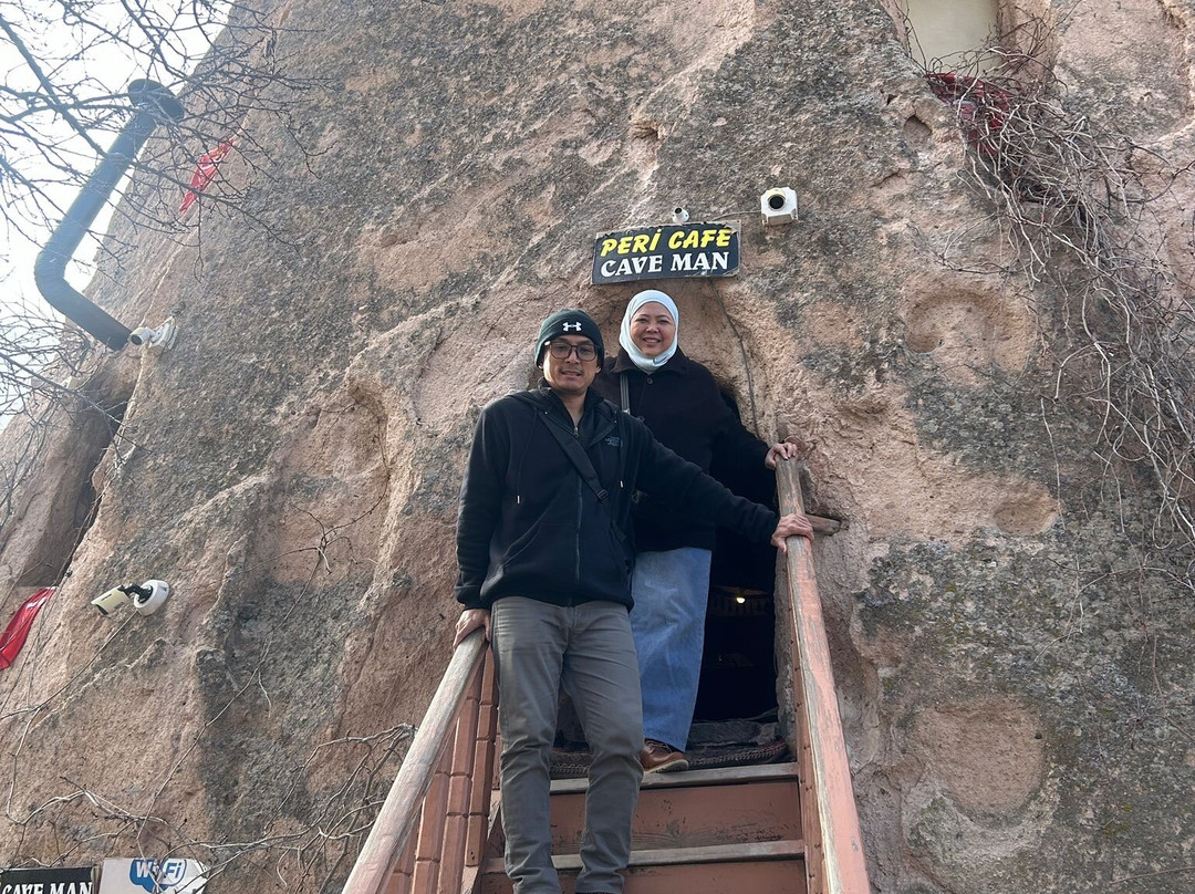 Peri Cafe Cave Man-乌奇萨必去景点