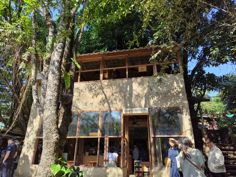 寺庙旁的家-清迈必去景点