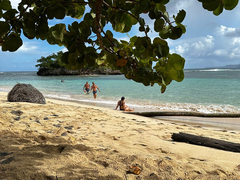 Playa Ermitano-El Limon必去景点