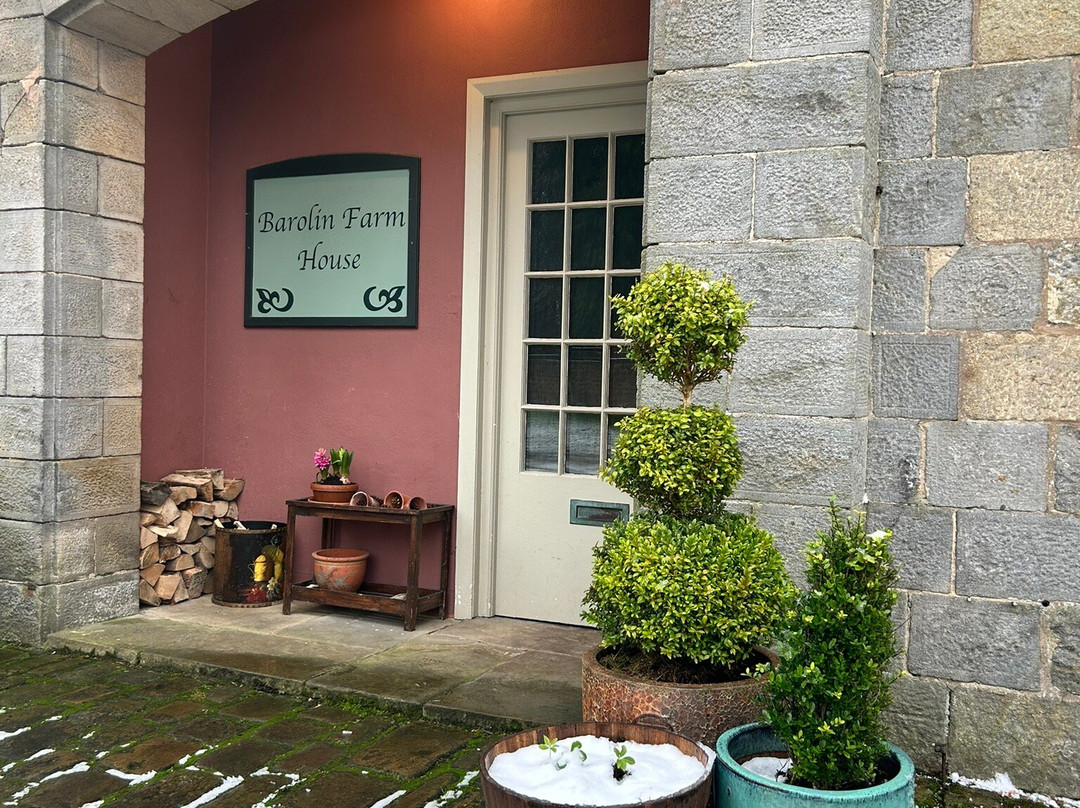 Courtyard Guest House, Barolin Farm主图