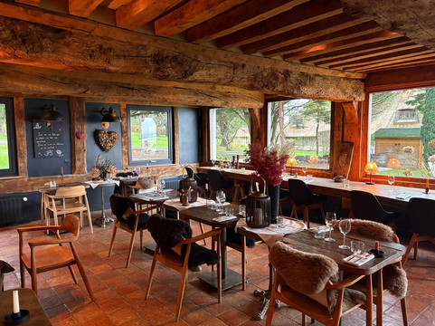 舍内尔酒店主图