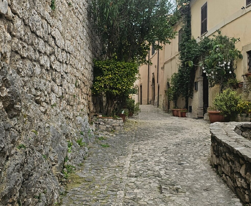 Porta Romana-Fumone必去景点