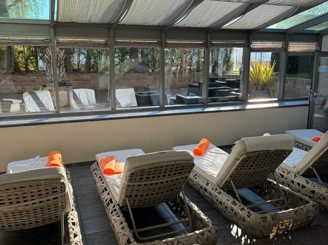 阿德勒西酒店主图