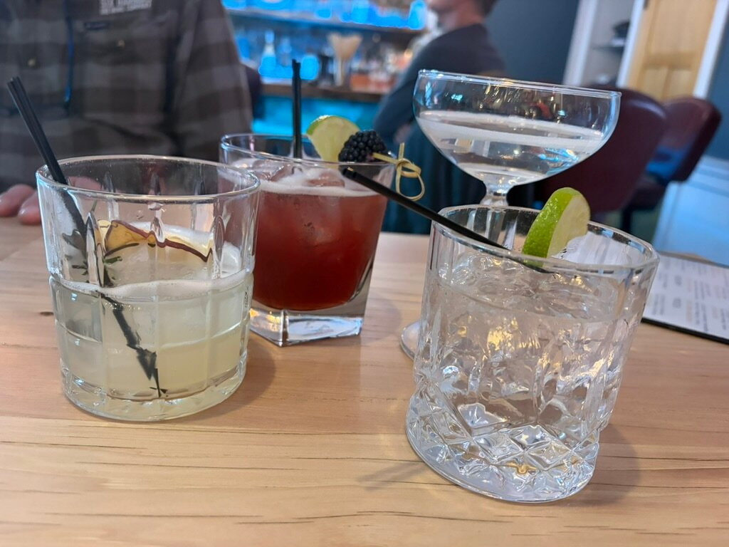 Six Harbors Brewing Company主图