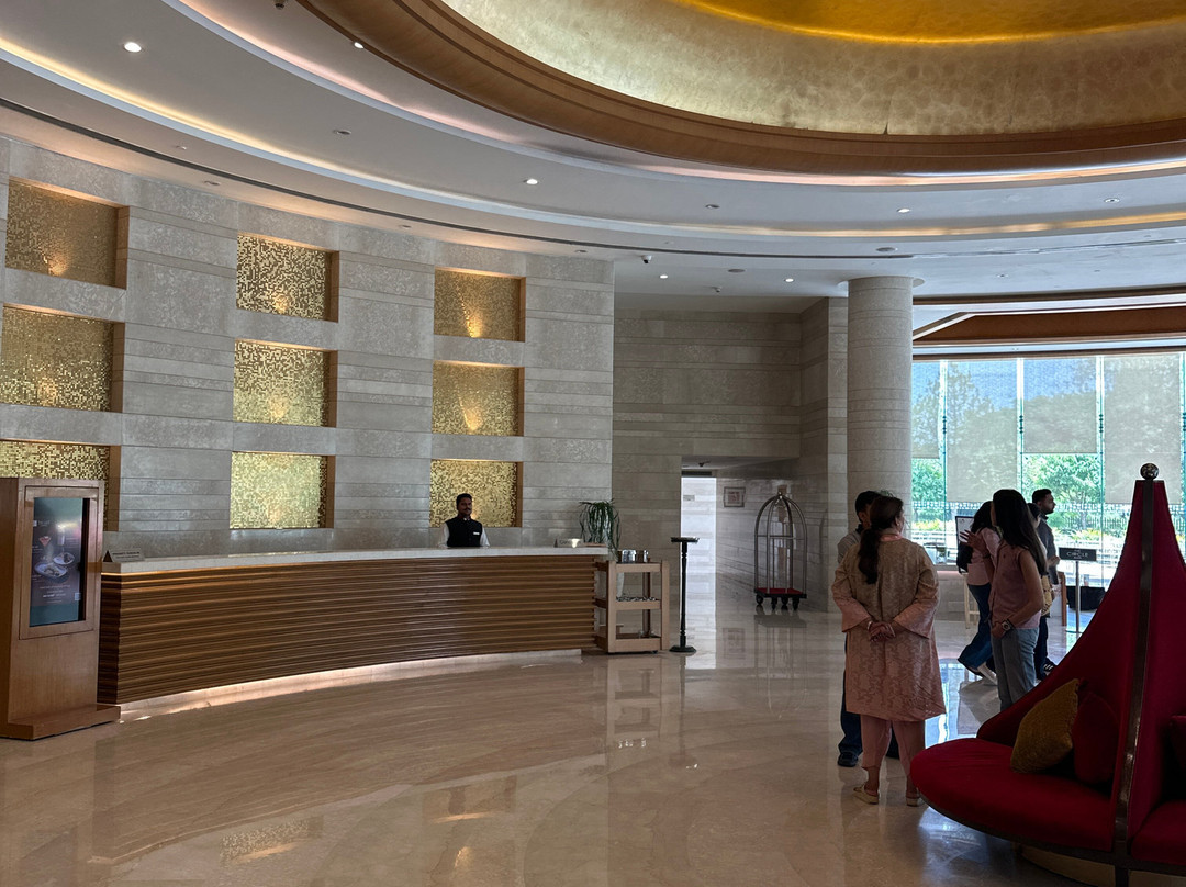 拉利特昌迪格酒店主图
