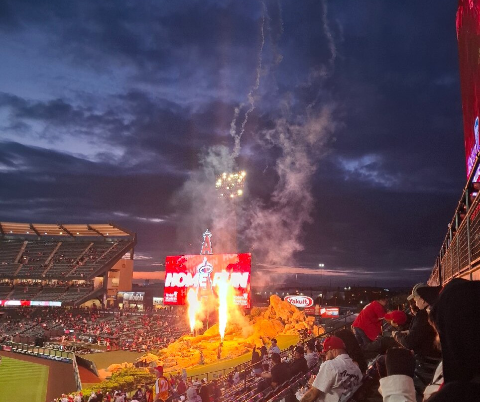 Angel Stadium of Anaheim-阿纳海姆必去景点