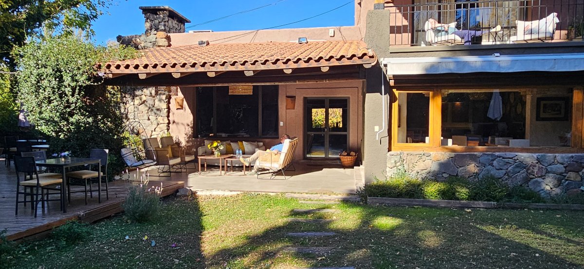 拉雷斯查克拉斯酒店-旅行者
